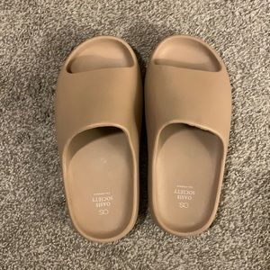 Taupe Beach Slides